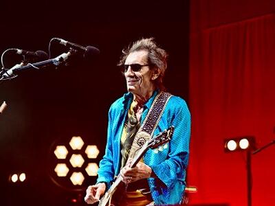 Sessant’anni di Rock in una notte: la leggenda di Ronnie Wood incanta il Lucca Summer Festival
