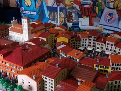 Presto a palazzo Orsetti si potrà ammirare il plastico della Lego che riproduce alcuni monumenti della città