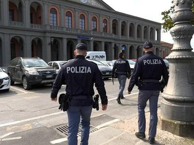 Fogli di via per cinque donne probabili (anche senza probabili) borseggiatrici