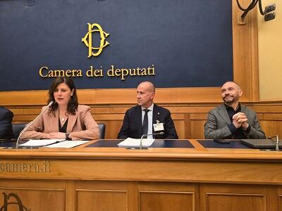 'La legge di iniziativa popolare antifascista dorme nei cassetti, vediamo di svegliarla'