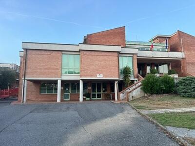 Scuola primaria e media di Montecarlo senza palestra. La rabbia dei genitori. "Lavori iniziati in ritardo"