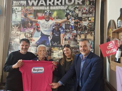 Giro d'Italia a Porcari, mercoledì a dare il via alla tappa sarà Michele Bartoli. Storia di un campione nato in casa Fanini (Photogallery)