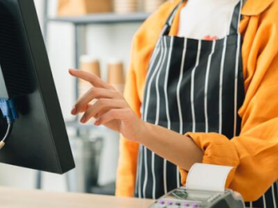 Moneta elettronica, in crescita il numero dei Pos anche nei nostri territori. Resta la questione delle commissioni