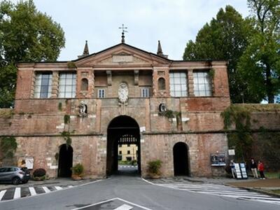 Le porte delle mura di Lucca, un convegno dei Lucchesi nel Mondo organizzato da Roberta Martinelli