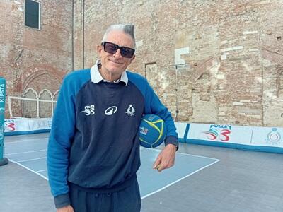 A lezione di spikeball da Andrea Lucchetta