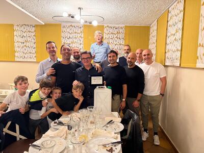 La storica cena della 4^ C della scuola Giovanni Pascoli alla Cantina di Alfredo
