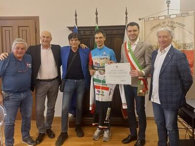 Il campione italiano Uisp Matteo Cancherini premiato dall'amministrazione comunale di Capannori