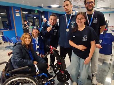 Nuoto paralimpico, ottimi risultati a Lignano Sabbiadoro per gli atleti della Crazy Waves