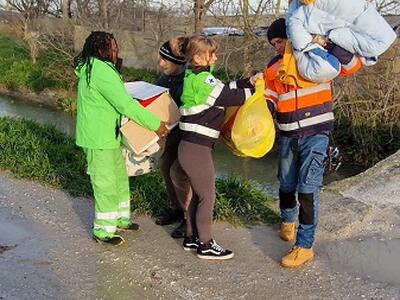 Successo del progetto Anpana Lucca 'Inverno arrivato, Pet riscaldato'. Chiude il 14 febbraio la raccolta di coperte, plaid e maglioni