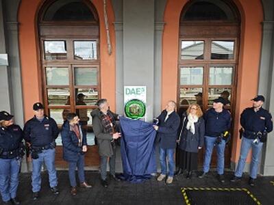 Un nuovo Dae è stato installato alla stazione ferroviaria di Lucca dall'amministrazione comunale in collaborazione con Rfi