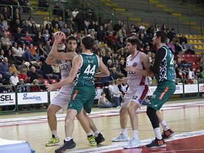Basketball Club Lucca all'assalto della Mens Sana Siena