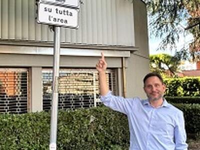 Parcheggio ex Macelli, Bianucci risponde a Pardini: "I cartelli che proprio lui ha messo nell'area lo smentiscono, lì oggi si può parcheggiare gratuitamente. La sua è una scelta sbagliata, da cambiare"