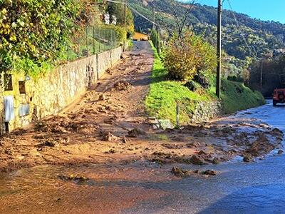 Maltempo, evacuata un'abitazione in via Casone