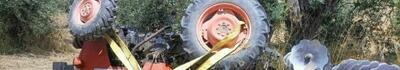 A Camaiore si ribalta un trattore, muore schiacciato il conducente