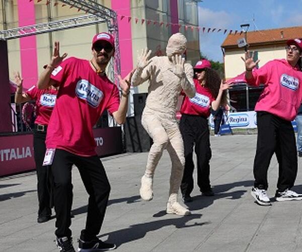 A Porcari una grande festa in tinta rosa: il Giro d'Italia ha vinto ancora una volta