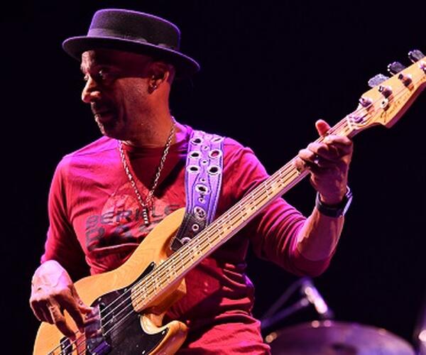 Il groove che riscrive la storia: Marcus Miller e la sua All-Star Band celebrano Miles Davis a Lucca