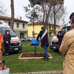 Fornaciari scopre la targa