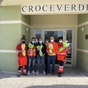 Croce Verde Porcari_consegna uova_01