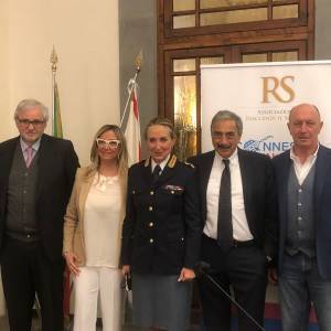 f73de845-7e13-433f-865b-3f8af1b25287