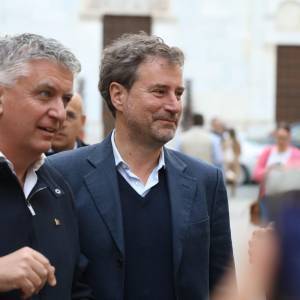 74a50438-80be-4b76-bac8-8985f2ae3e8b