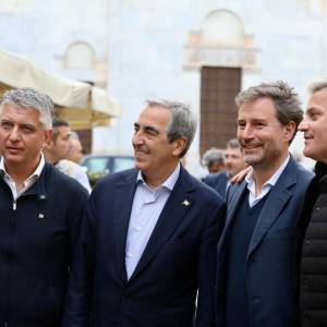 aac862ed-fc6e-4734-a639-a3a27ec52b4e