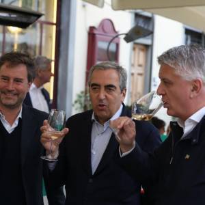 f57f6f68-684a-4061-a0e6-56cb3a1f9b9b