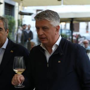 facee0de-8178-492e-a800-f6dd4889a45d