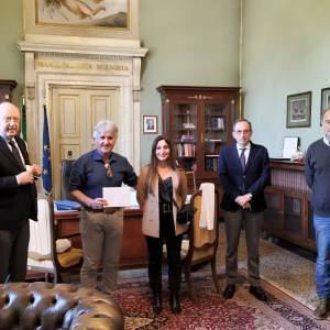 8b33ddda-d99b-4113-aa02-edeb1df94a2e