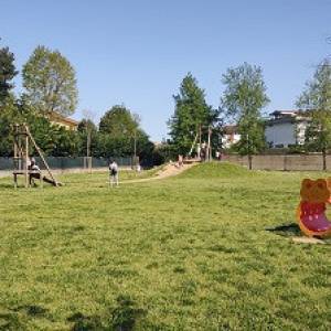 parco giochi di via Salicchi - la carrucola