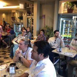 b233e609-3c55-4595-a6b6-e752796801f8