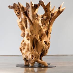 PABLO ATCHUGARRY, La danza de la vida, 2019. Legno di ulivo, 231x229x219 cm