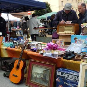 AAMErcato-del-riuso-FINITA