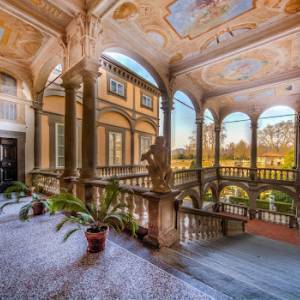 Palazzo-Pfanner-la-scalinata