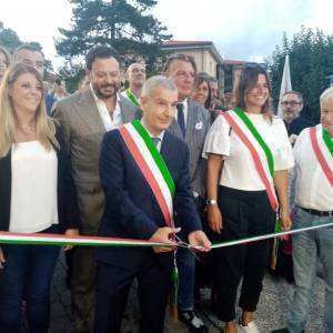 698bc8a4-39ee-4504-92b1-de534b708333