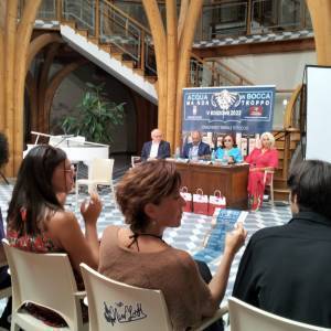 d7c632ce-1e8b-463f-8aa9-e8405aae8f2f