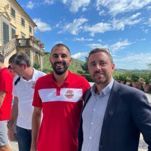 4d6c9e9d-a4bb-4d54-9975-9b6554e9d3f8