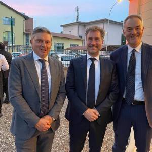 29ee2367-6f02-4b96-a229-bfe35b2e66af