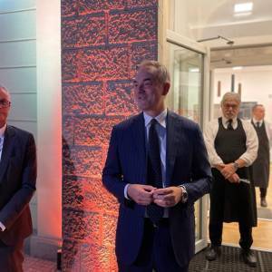 8d304340-dc7d-4537-b2b4-26a56a7a7a46