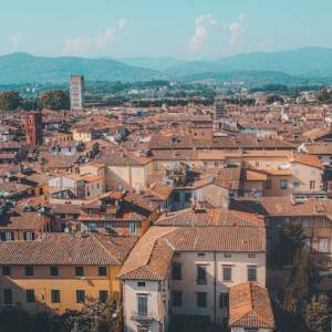 Lucca © Cristina Gottardi via Unsplash