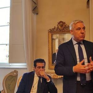 98a0e4eb-2061-48a0-a019-da24c929fbb9