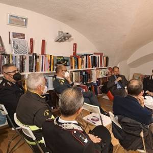 b7532bbf-7b23-4ca2-bae4-c4a55523bf45