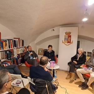 f1b007fd-2099-49a5-9fa8-60f4b5d3cb2a