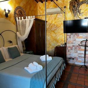 fe9a15d8-d492-4826-8efc-187d0d839b17