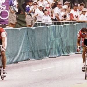 50. Il testa a testa finale nehli ultimissimi metri delle Olim piadi di Atlanta tra Sorensen e Richard. Vincerà lo svizzero per pochissimo.