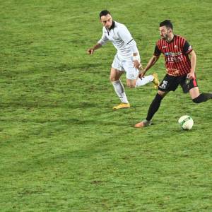 d6e33579-f27d-4c41-8f44-03c3f70cfacf