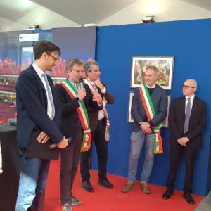 27826915-da91-4770-892f-8b870a5e2e38