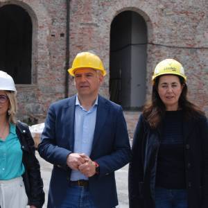 90a770ef-3ade-4ef5-a465-35ef80bdfb08