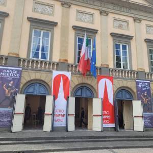 9b54327b-9ca2-438b-9dce-71c1b4096eaf