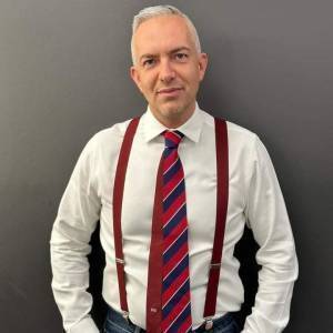 9dbdb200-b897-4904-a3c1-cc581a5c3d65