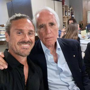 c2124ce3-4134-4e59-8c8d-6d52c813f960